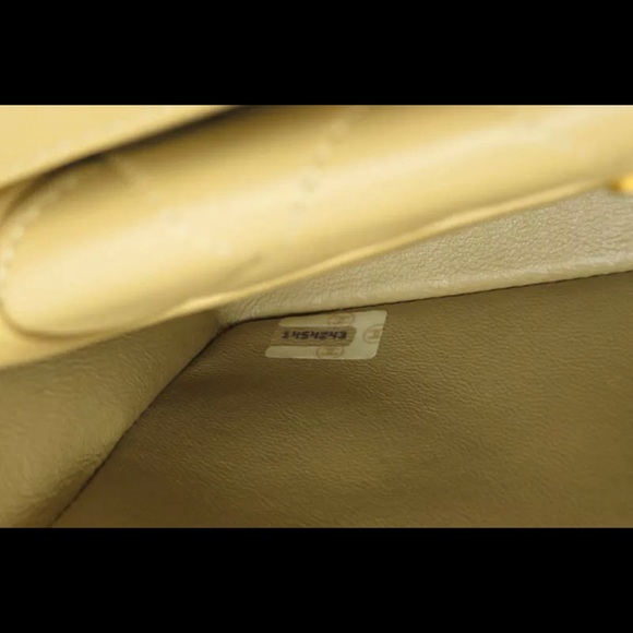 AUTHENTIC CHANEL SINGLE FLAP WITH POUCH - Picture 9 of 12